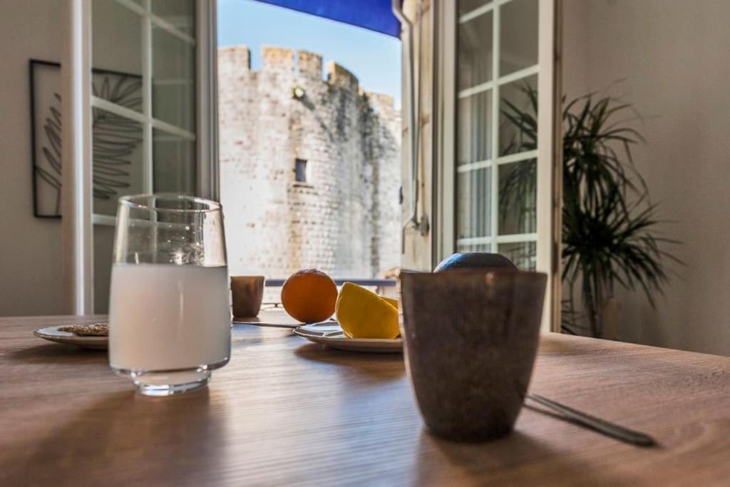Lesehan Appartement Aigues Mortes Vue Remparts Ngoại thất bức ảnh